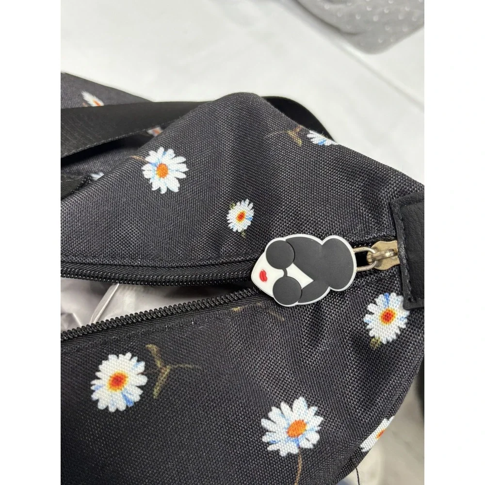 Alice + Olivia FABFITFUN ‎ Overnight Duffle Bag Weekender Daisy Floral Print